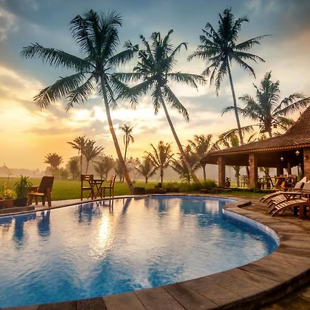 Gopalan Borobudur Hotel Magelang Exterior foto